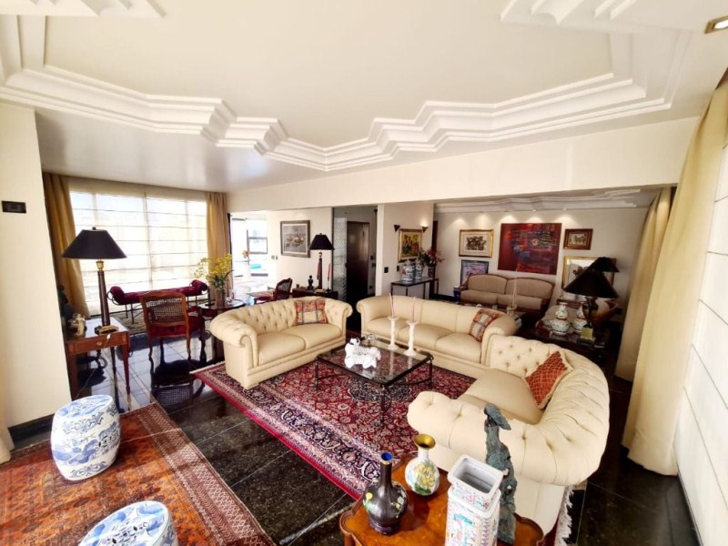 COBERTURA DUPLEX À VENDA EM MOEMA - 472 METROS - 4 SUÍTES E 7 VAGAS
