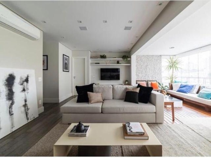 APARTAMENTO À VENDA NA VILA MARIANA COM 136 METROS QUADRADOS - 3 SUÍTES - 3 VAGAS DE GARAGEM!