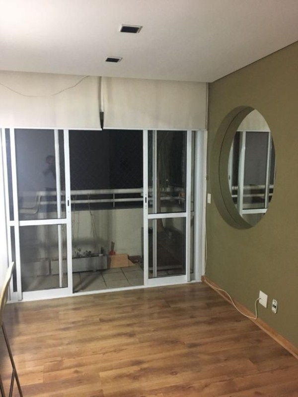 Lindo apartamento, todo reformado, com 74 metros, 1 Vaga