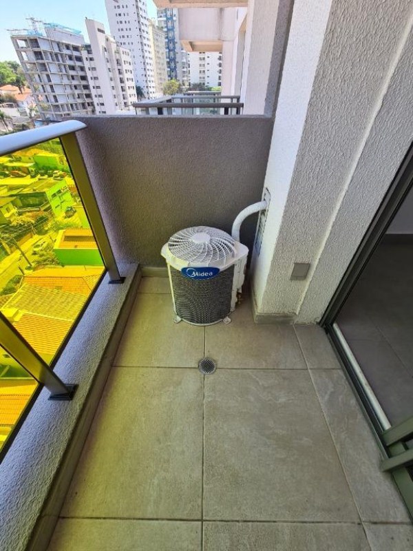 O Studio possui 35 metros quadrados com terraço e 1 vaga de garagem.I