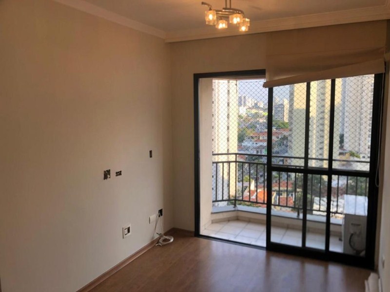 O apartamento possui 60 metros quadrados com 2 dormitórios 1 suíte e 1 vaga de garagem