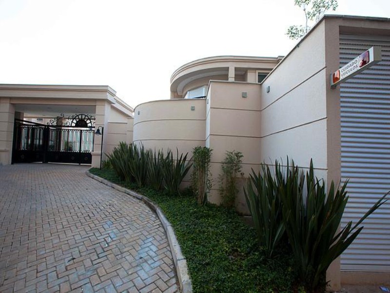 CASA ALTO PADRÃO EM CONDOMÍNIO FECHADO PARA VENDA E LOCAÇÃO, CAMPO BELO - 4 DORMITÓRIOS (2 SUÍTES) - 3 VAGAS