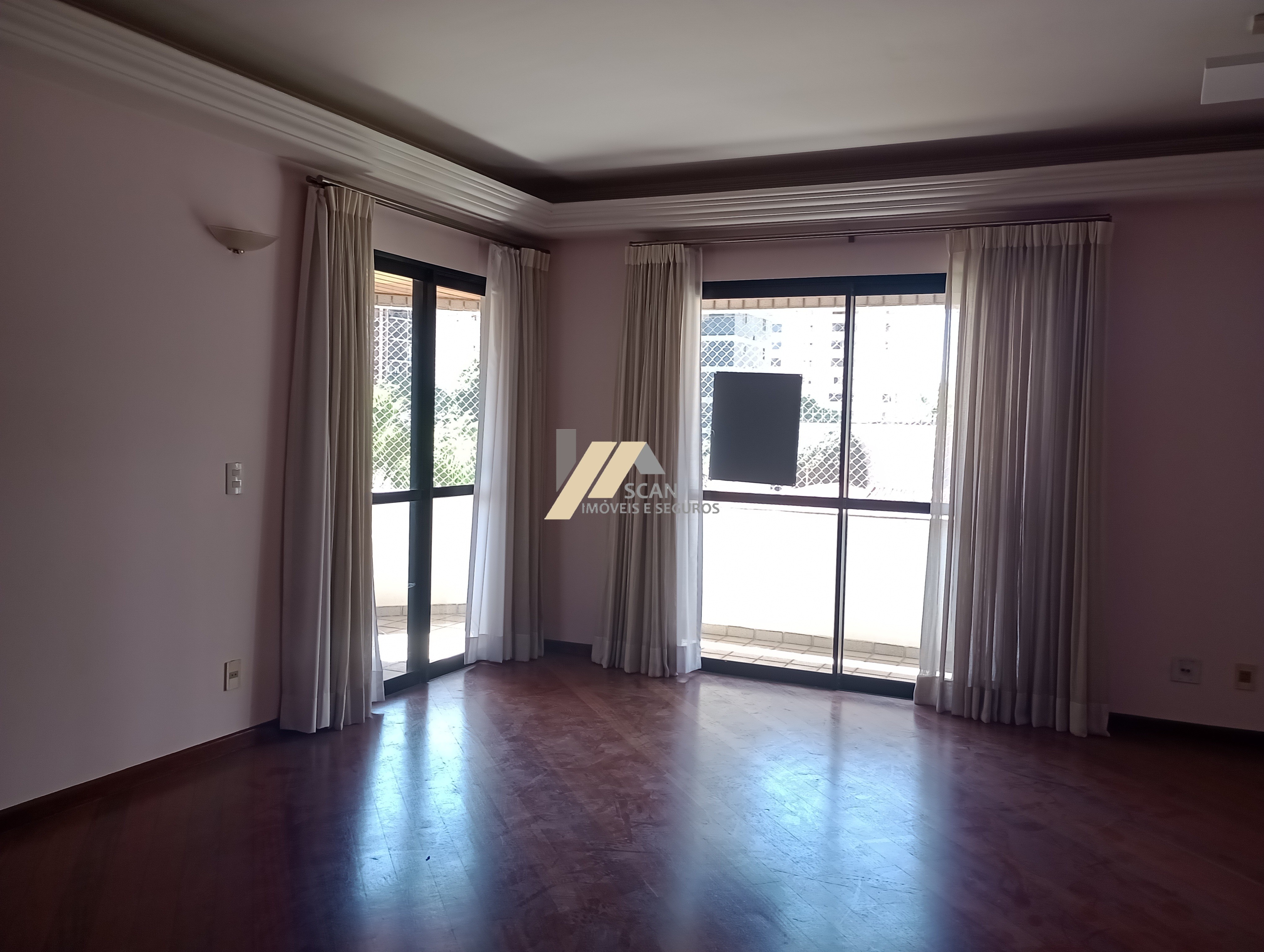 Apartamento de 4 quartos, 165m² no bairro CAMBUÍ, em Campinas | Eu Corretor