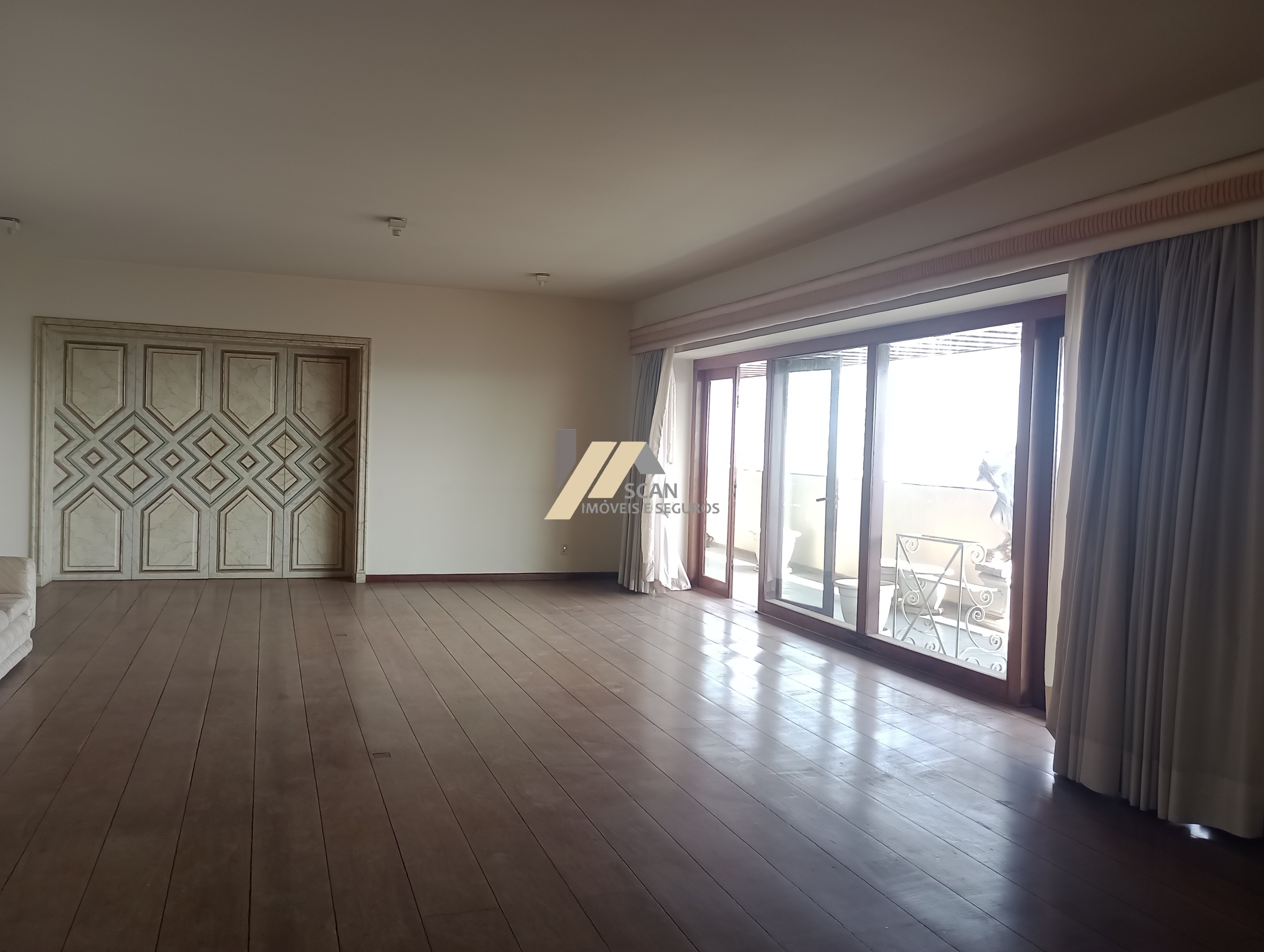 Apartamento de 3 quartos, 580m² no bairro CAMBUÍ, em Campinas | Eu Corretor