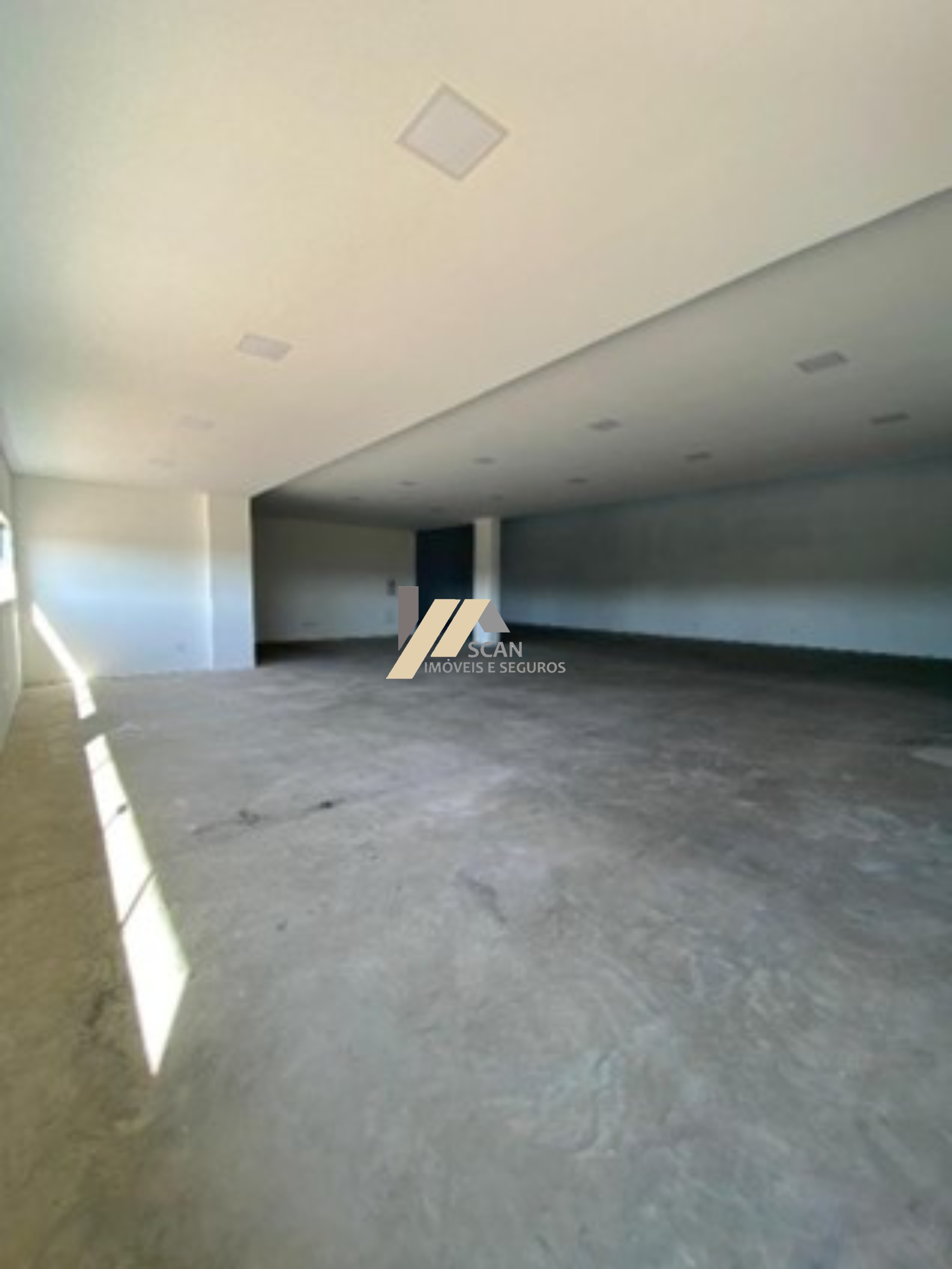 Galpão / Depósito / Armazém de 750m² no bairro CENTRO INDUSTRIAL DE LIMEIRA - CIL, em Limeira | Eu Corretor