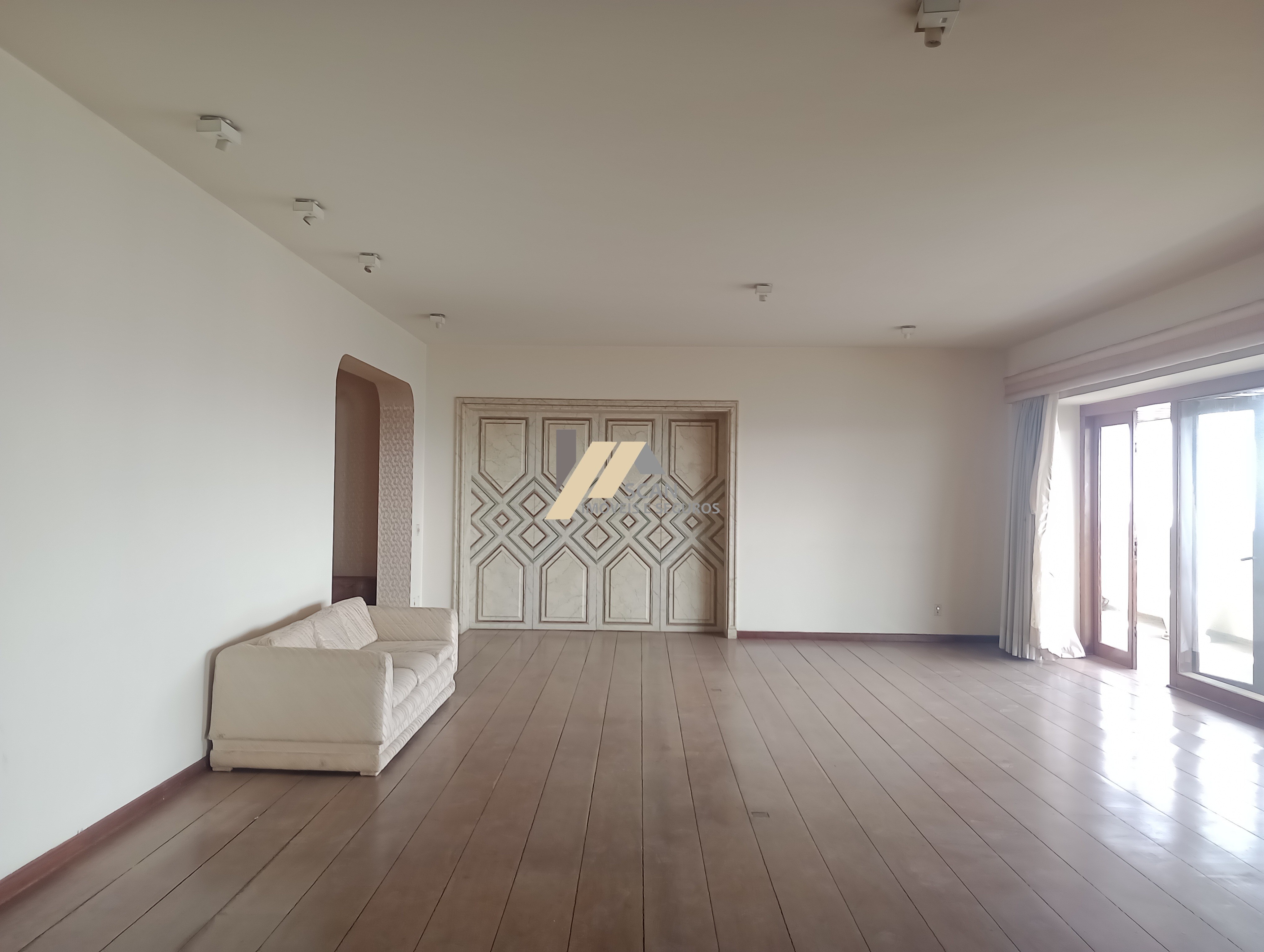 Apartamento de 3 quartos, 580m² no bairro CAMBUÍ, em Campinas | Eu Corretor