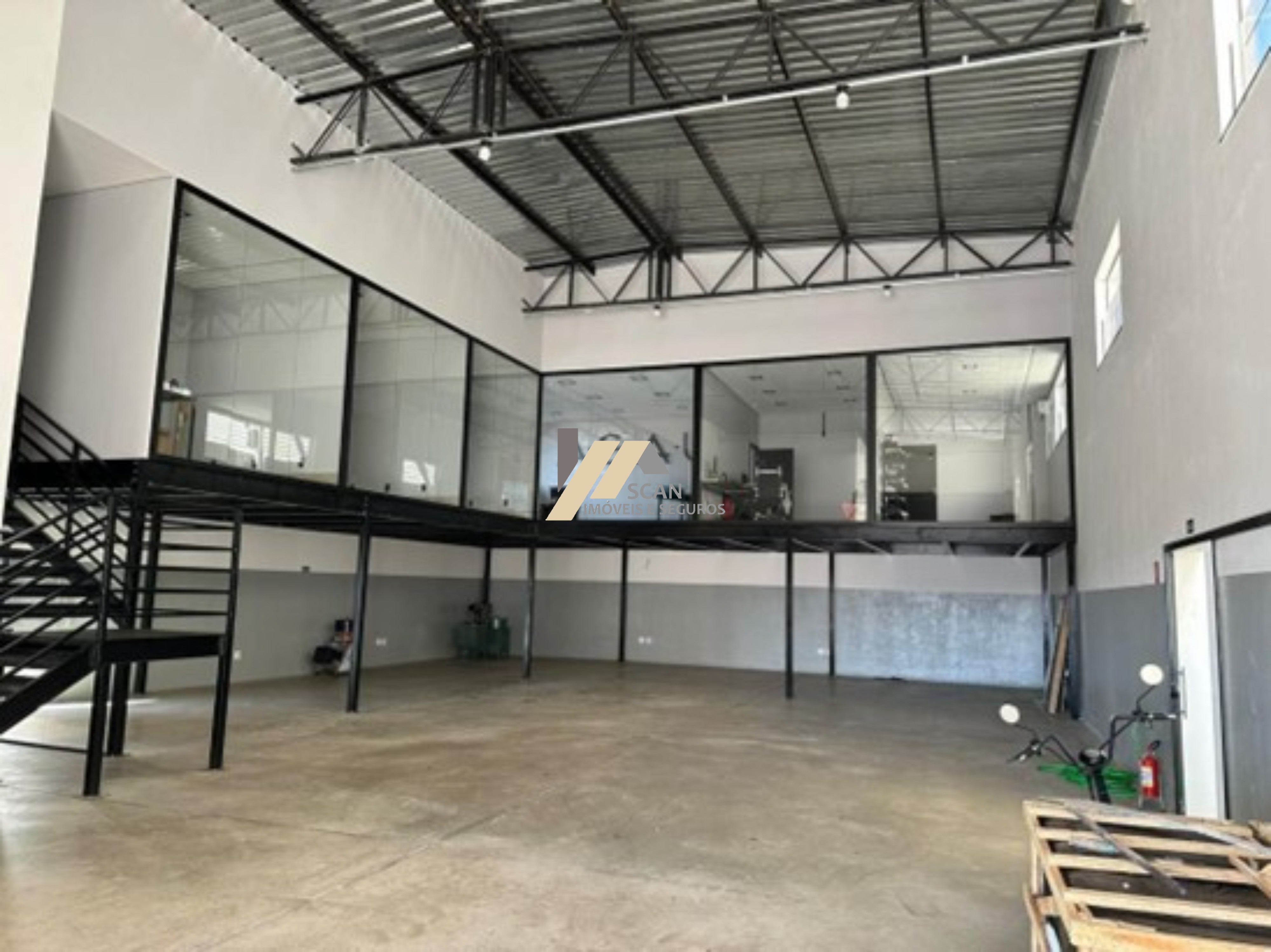 Galpão / Depósito / Armazém de 530m² no bairro CENTRO INDUSTRIAL DE LIMEIRA - CIL, em Limeira | Eu Corretor