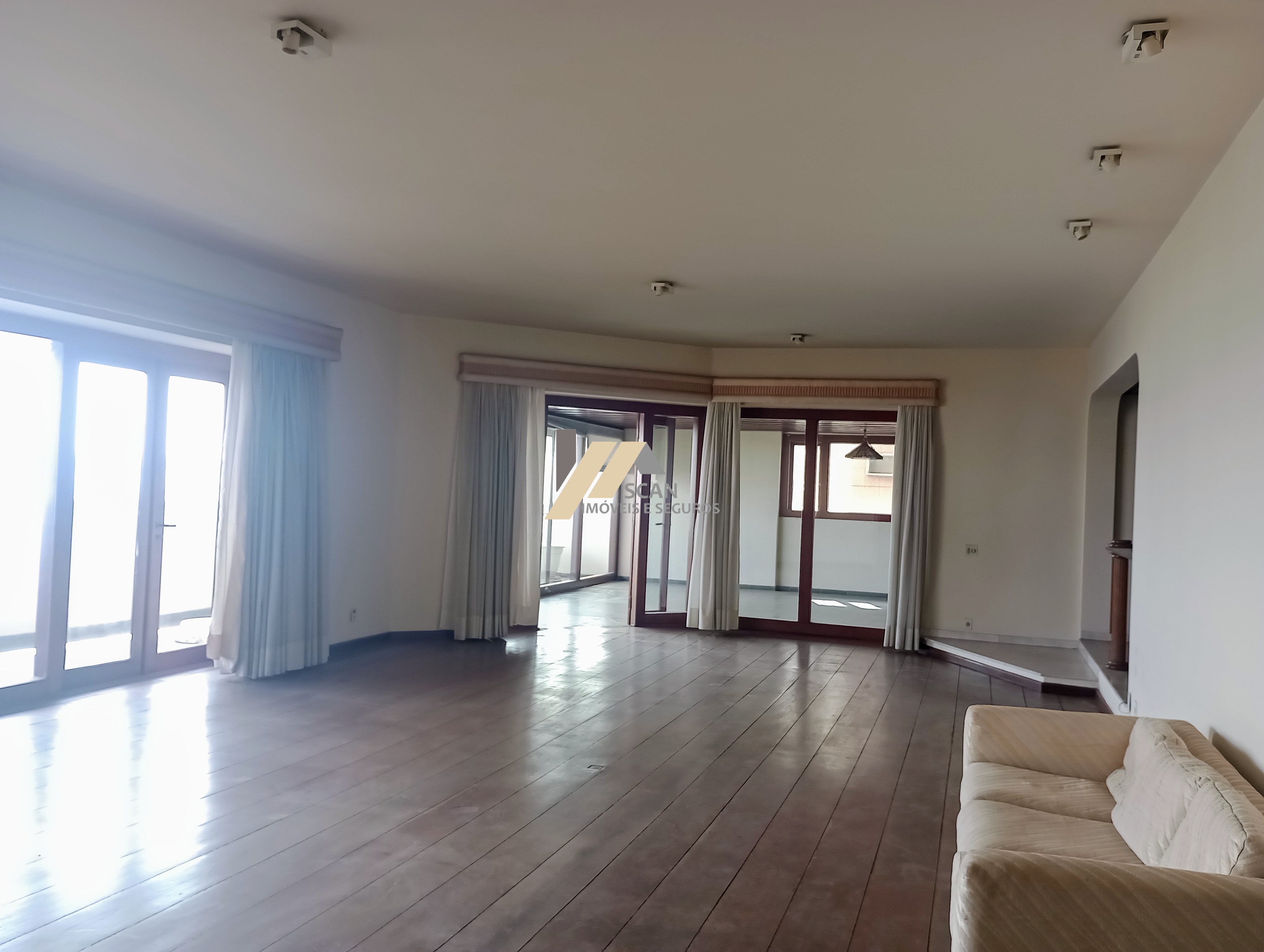 Apartamento de 3 quartos, 580m² no bairro CAMBUÍ, em Campinas | Eu Corretor