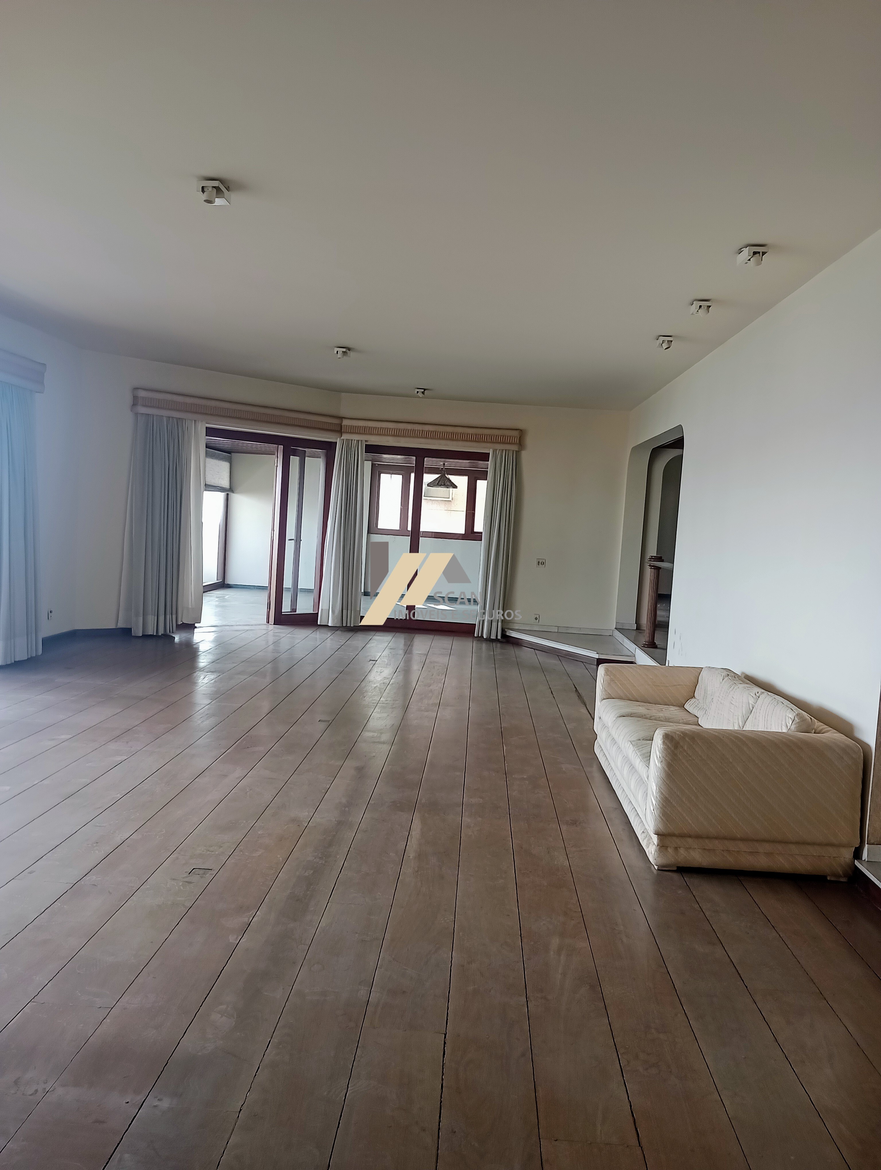 Apartamento de 3 quartos, 580m² no bairro CAMBUÍ, em Campinas | Eu Corretor