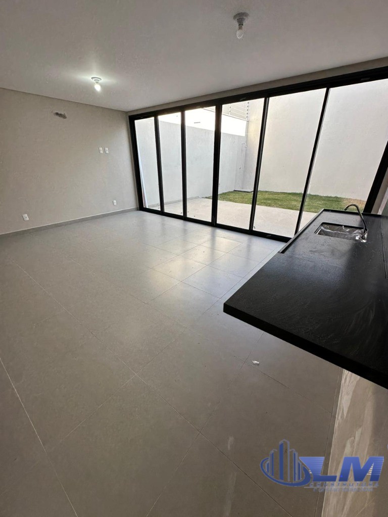 Casa à venda com 3 quartos, 53m² - Foto 7