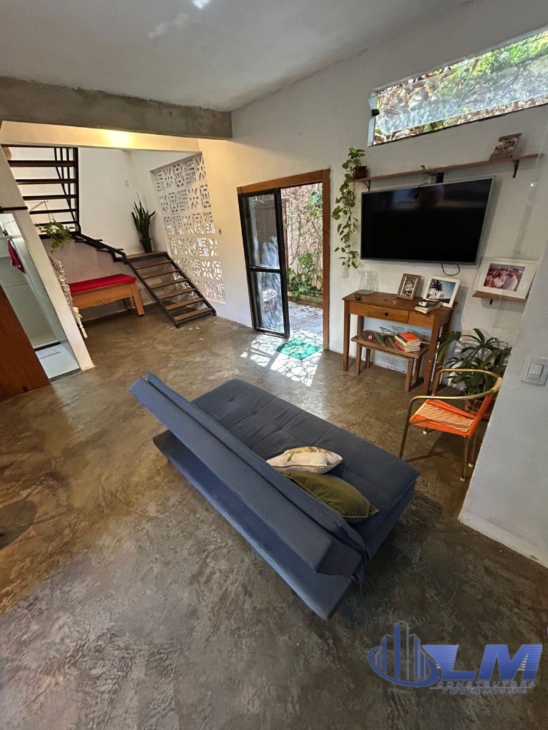 Casa, 4 quartos, 190 m² - Foto 1