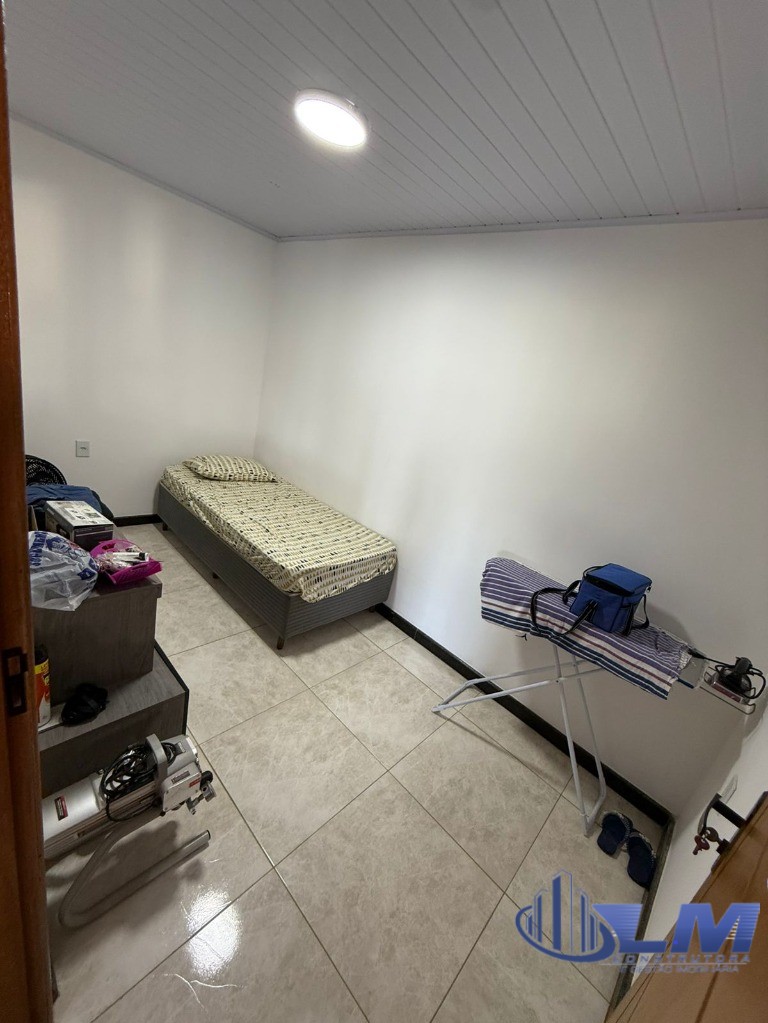 Casa, 6 quartos, 250 m² - Foto 4