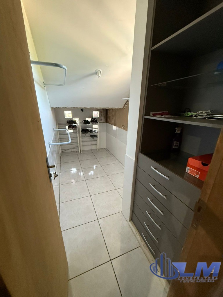 Casa, 6 quartos, 250 m² - Foto 17