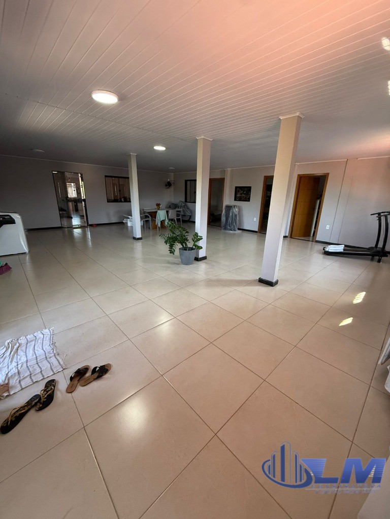 Casa, 6 quartos, 250 m² - Foto 2
