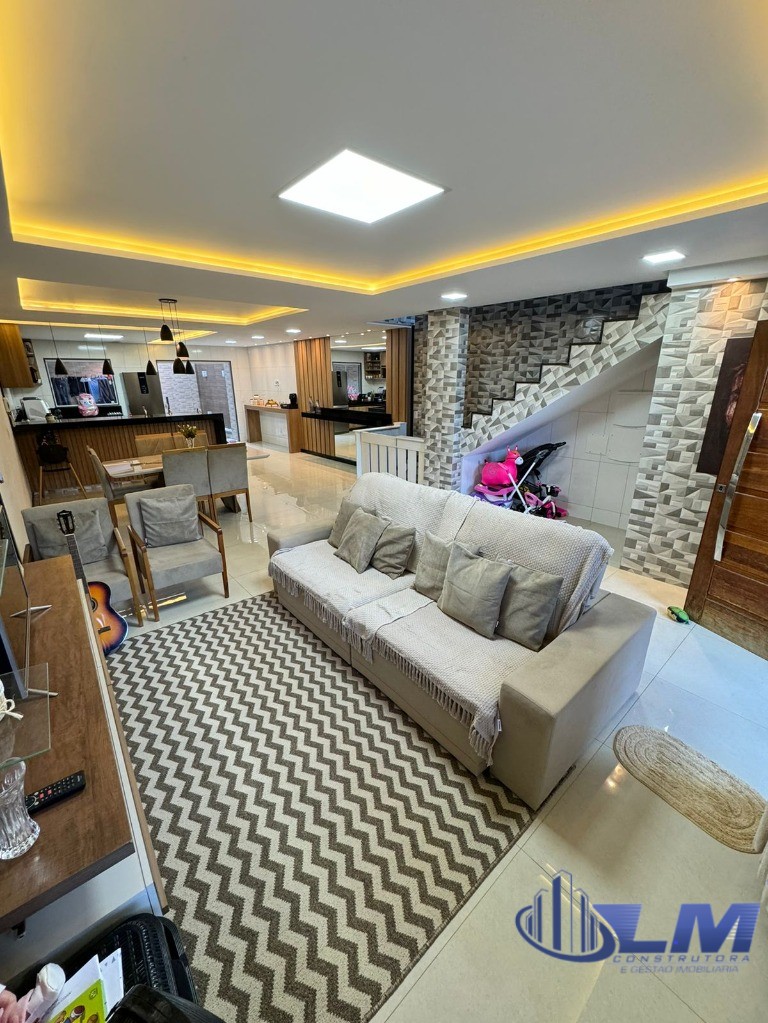 Casa, 3 quartos, 198 m² - Foto 4