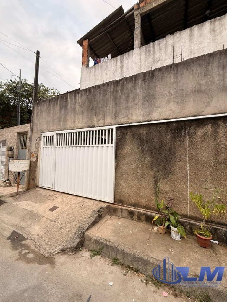Casa, 6 quartos, 133 m² - Foto 1