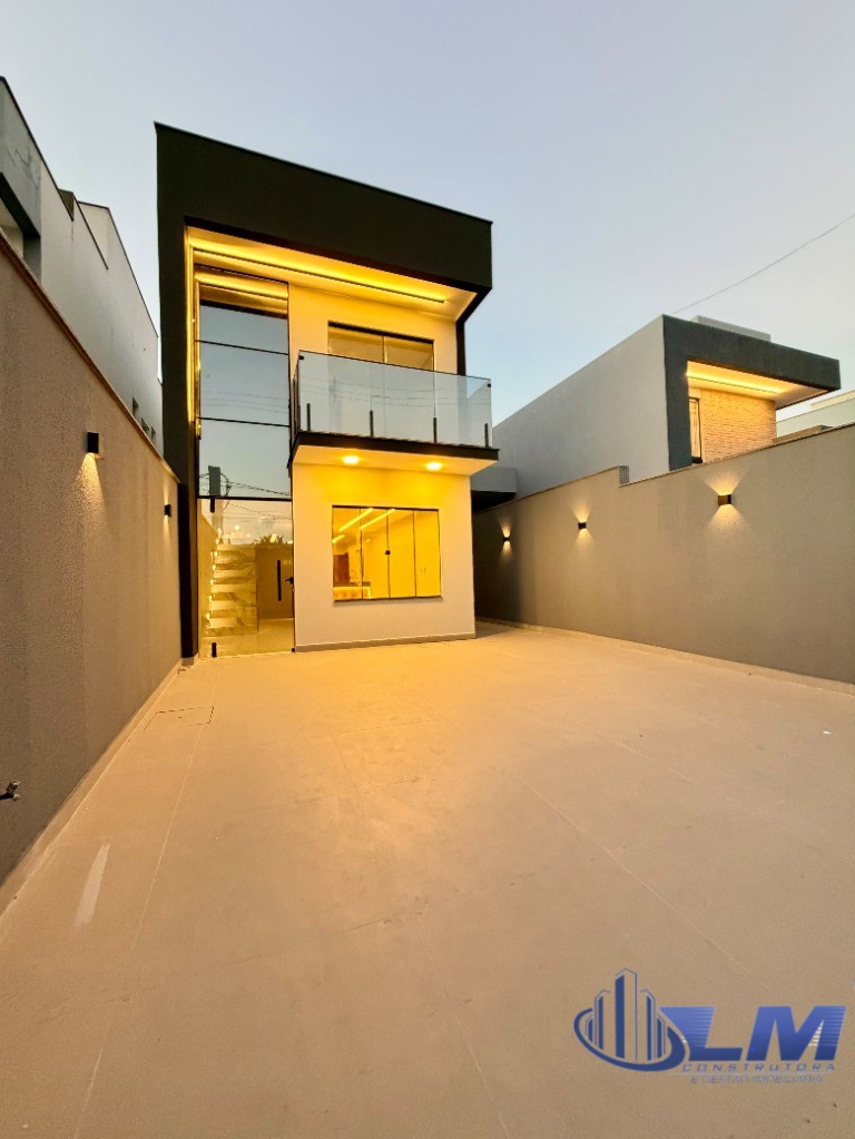 Casa, 3 quartos, 217 m² - Foto 2