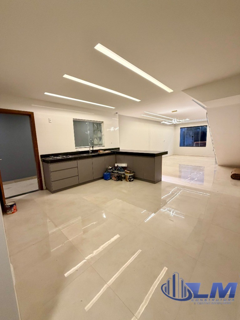 Casa, 3 quartos, 217 m² - Foto 6