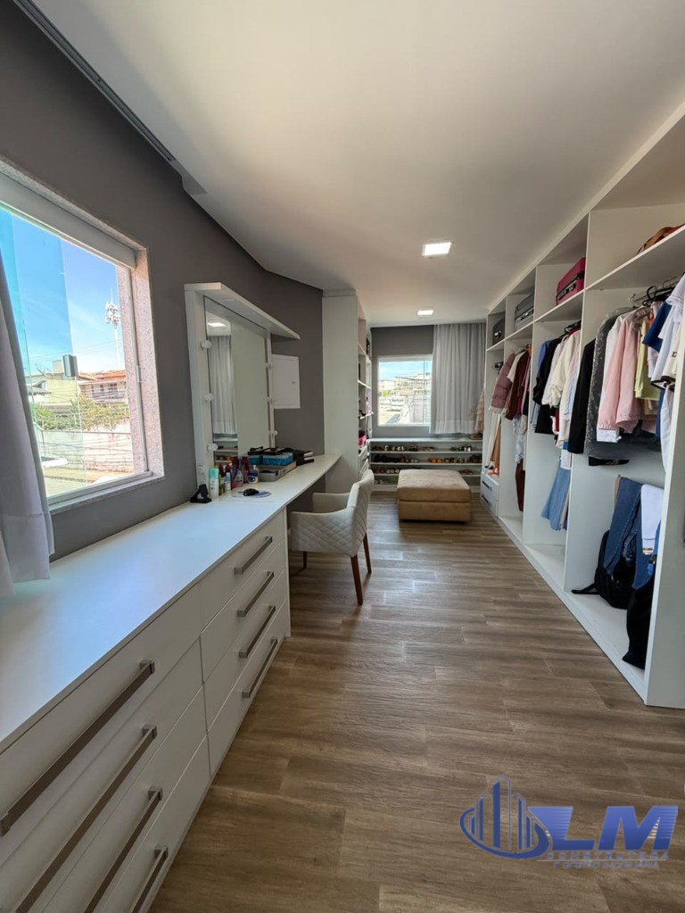 Casa, 4 quartos, 376 m² - Foto 45