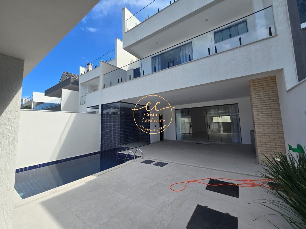 Casa, 3 quartos, 315 m² - Foto 1