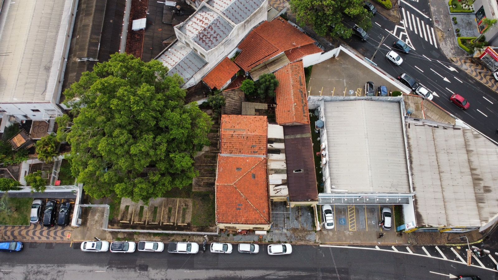 Loteamento e Condomínio, 555 m² - Foto 10