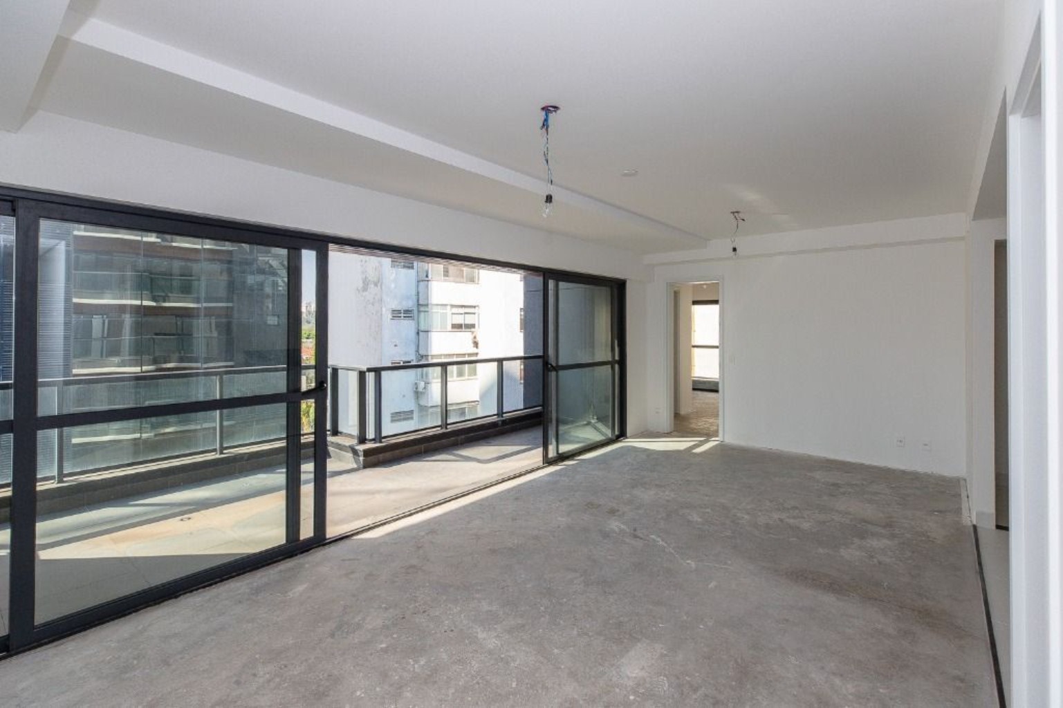Apartamento, 1 quarto, 91 m² - Foto 1