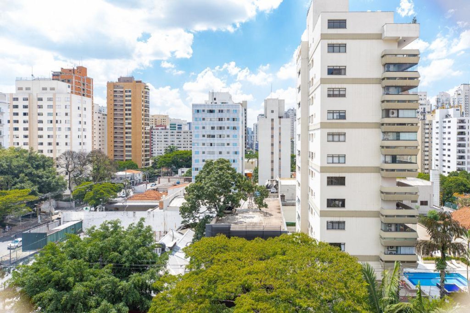 Apartamento, 4 quartos, 196 m² - Foto 2