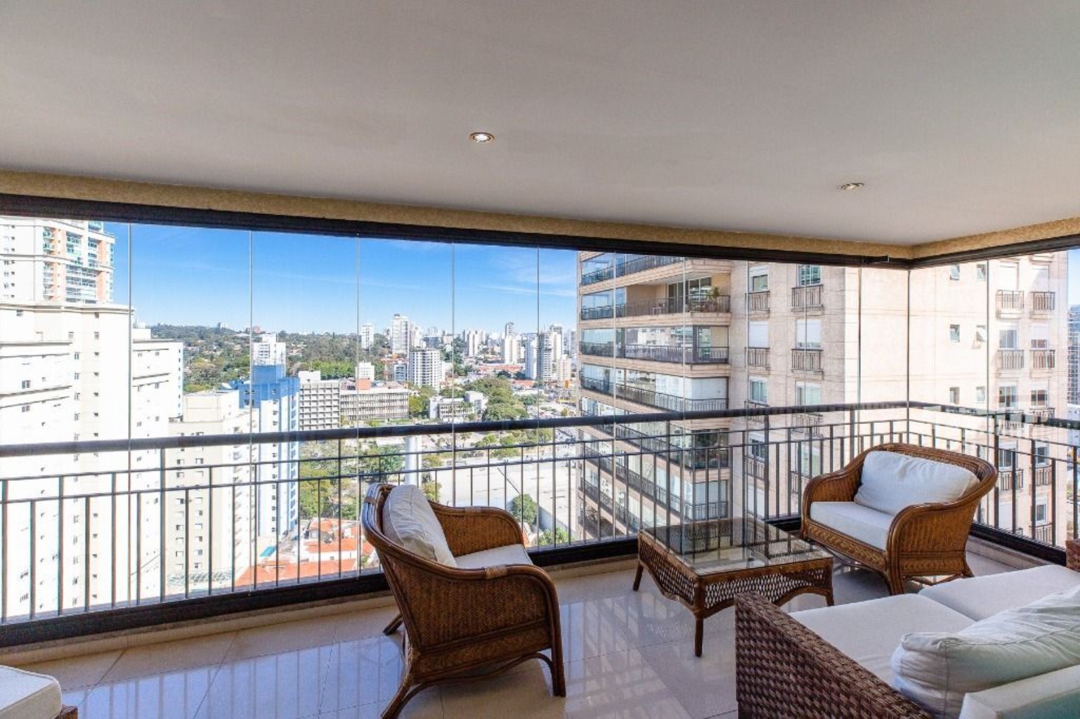 Apartamento, 3 quartos, 218 m² - Foto 10