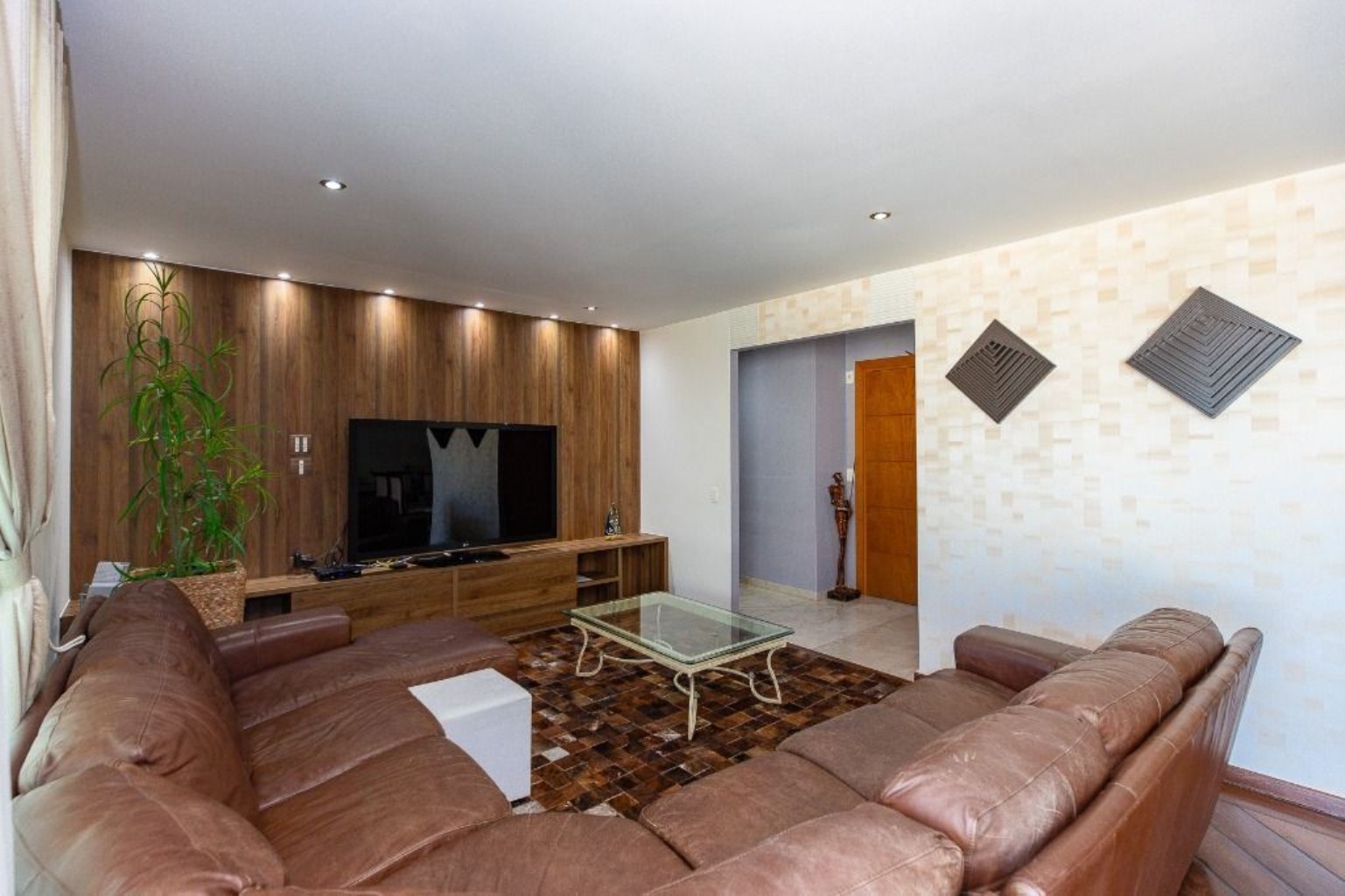 Apartamento, 3 quartos, 218 m² - Foto 2
