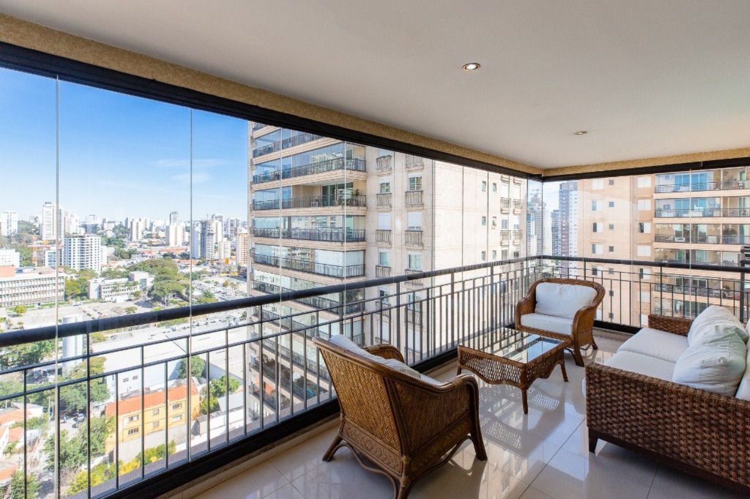 Apartamento, 3 quartos, 218 m² - Foto 9