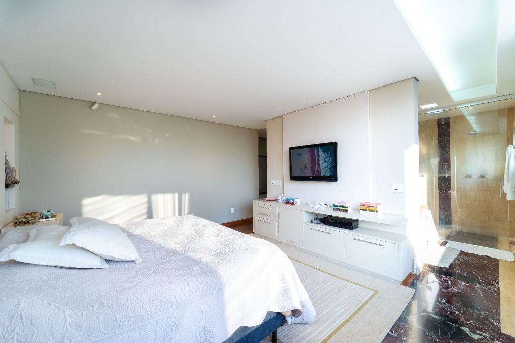 Casa à venda com 6 quartos, 865m² - Foto 17