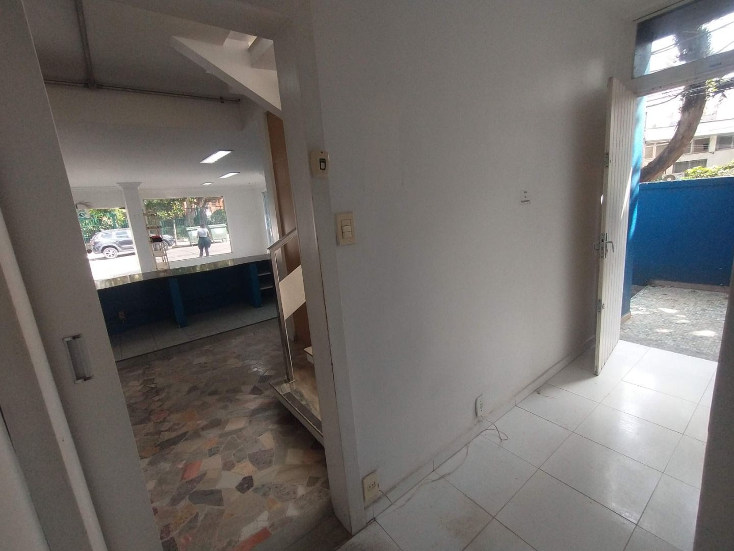 Prédio Inteiro - Foto 14