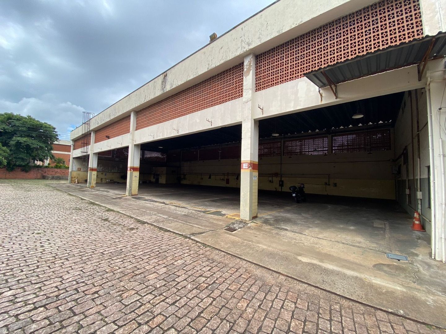 Prédio Inteiro - Foto 24