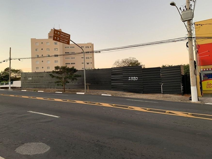 Loteamento e Condomínio, 930 m² - Foto 1