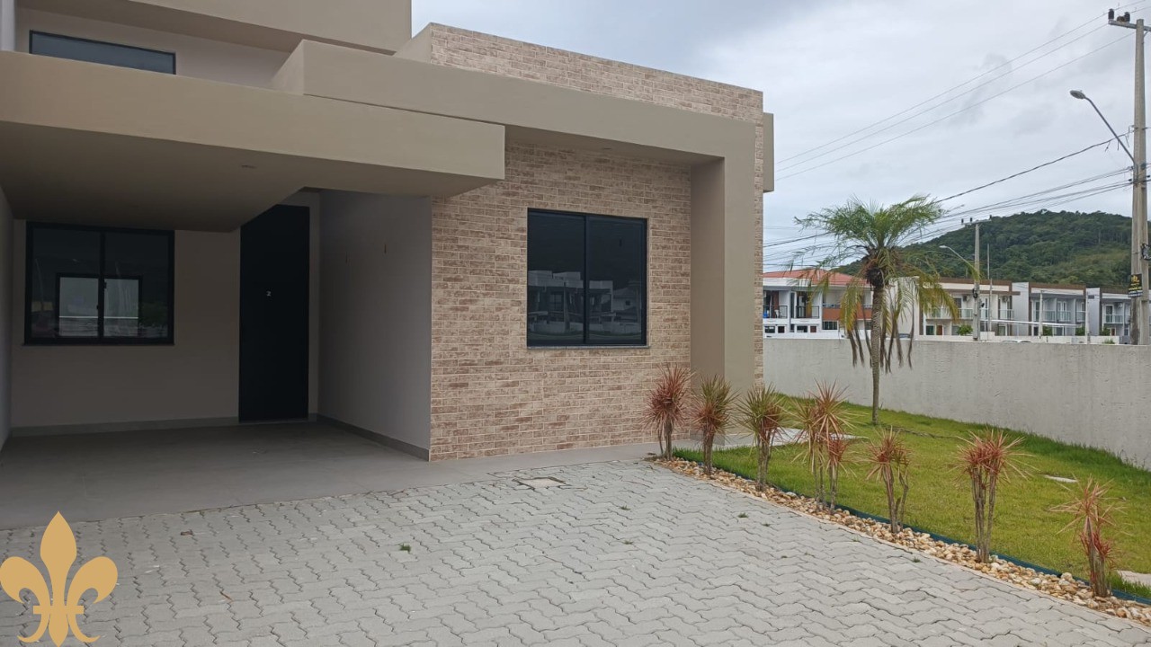 CASA RESIDENCIAL em SÃO JOSÉ - SC, SERTÃO DO MARUIM