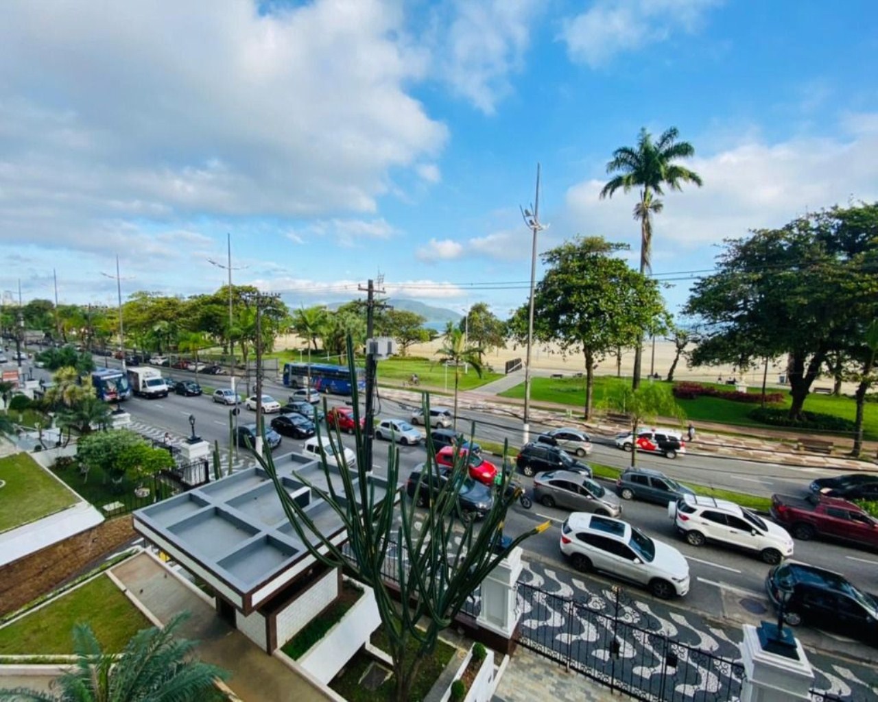 Apartamento à venda com 3 quartos, 160m² - Foto 1