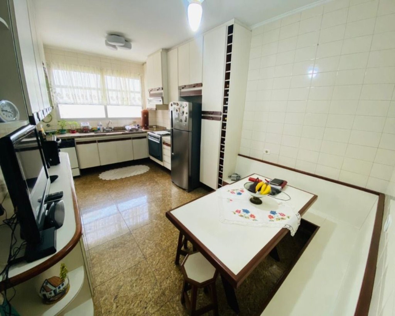 Apartamento à venda com 3 quartos, 160m² - Foto 3
