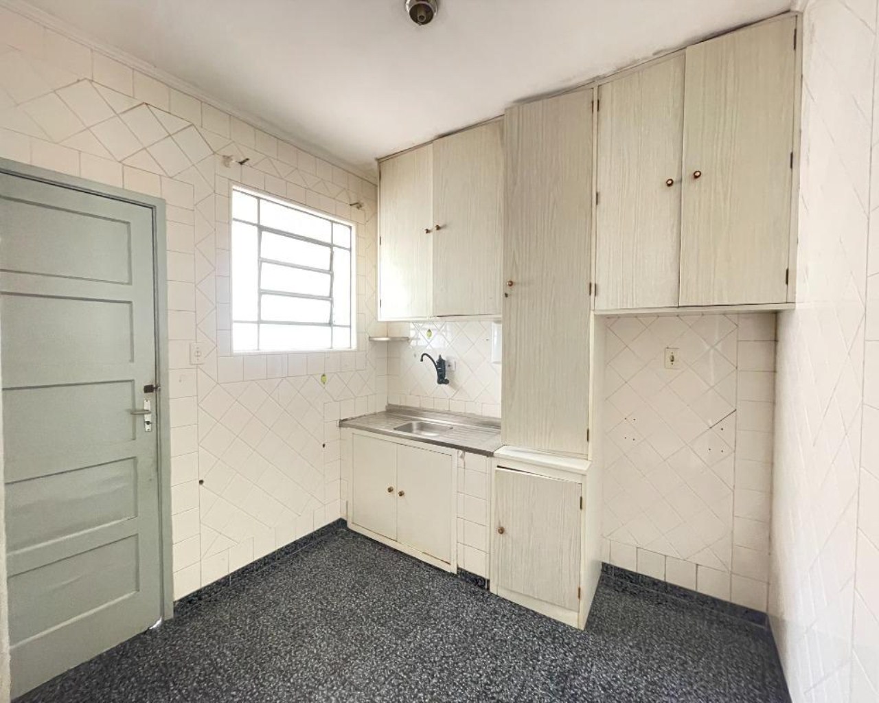Apartamento à venda com 2 quartos, 65m² - Foto 11