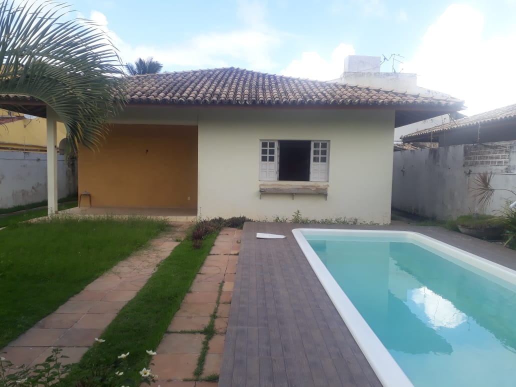 CASA RESIDENCIAL em LAURO DE FREITAS - BA, IPITANGA