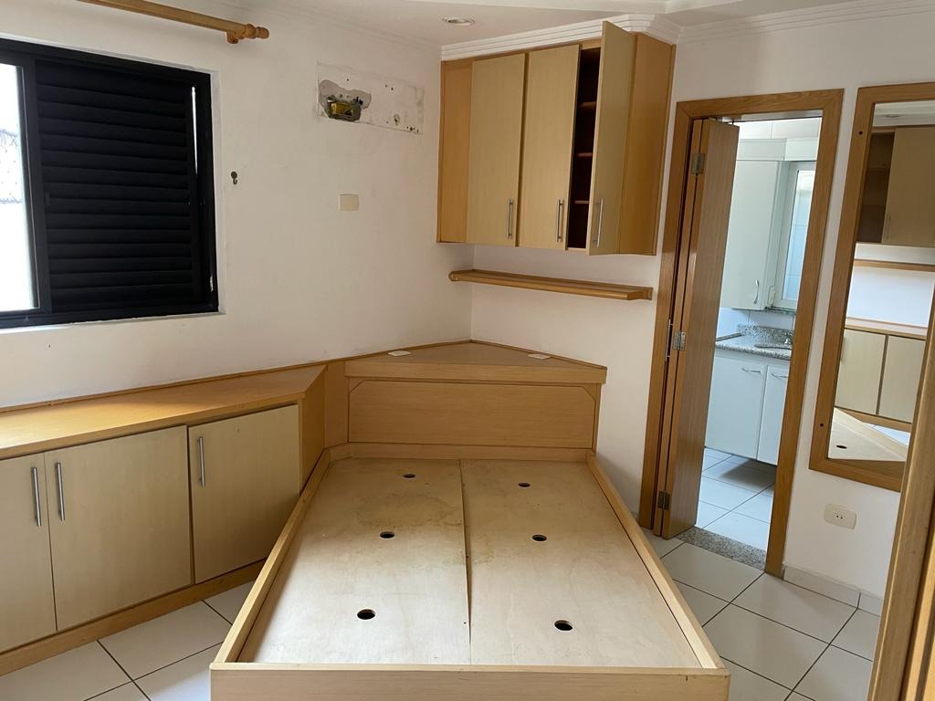 Jardim da Saúde 5 domitórios sendo 3 suítes 3 vagas 196m²
