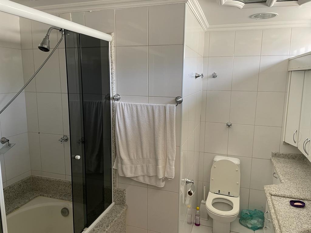 Jardim da Saúde 5 domitórios sendo 3 suítes 3 vagas 196m²