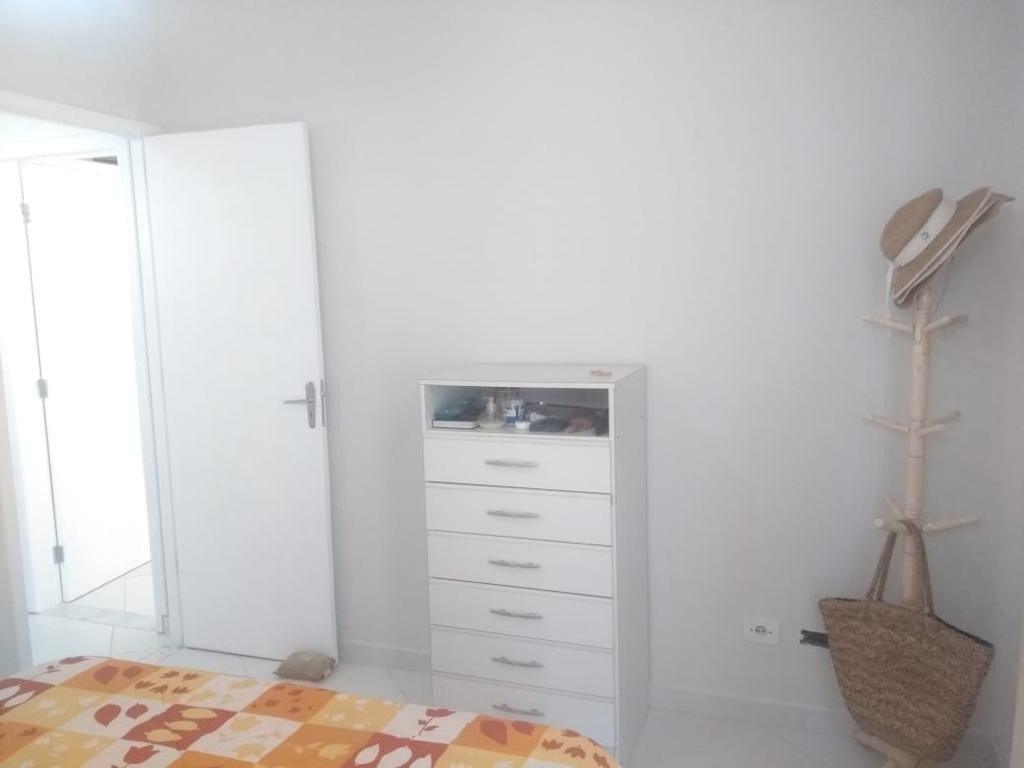 Guaruja enseada mobiliado 60m² apenas 7 minutos a pé até a p
