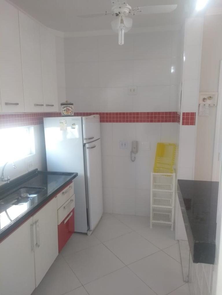 Guaruja Enseada Mobiliado 60m² apenas 7 minutos a pé até a praia