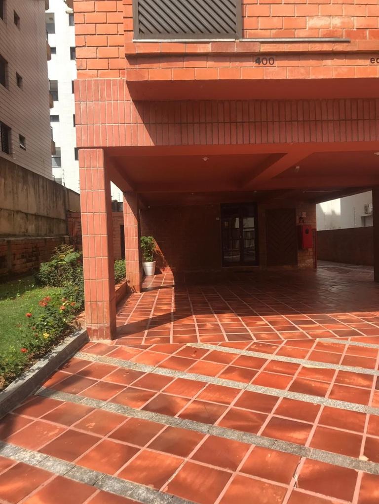 Guaruja Enseada Mobiliado 60m² apenas 7 minutos a pé até a praia