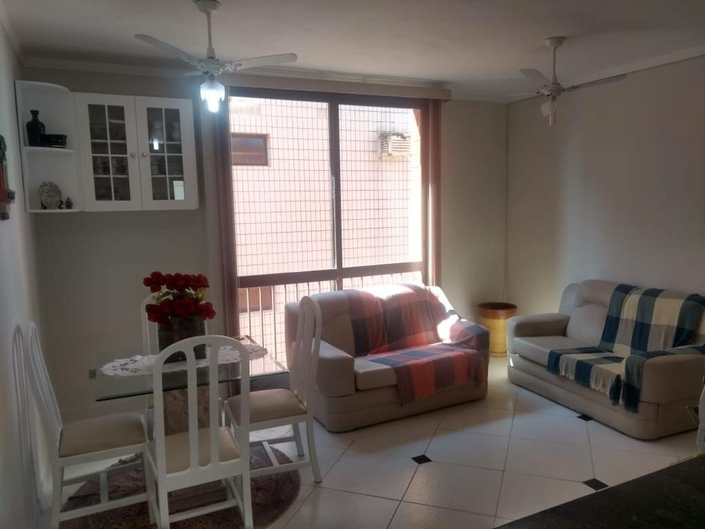 Guaruja Enseada Mobiliado 60m² apenas 7 minutos a pé até a praia