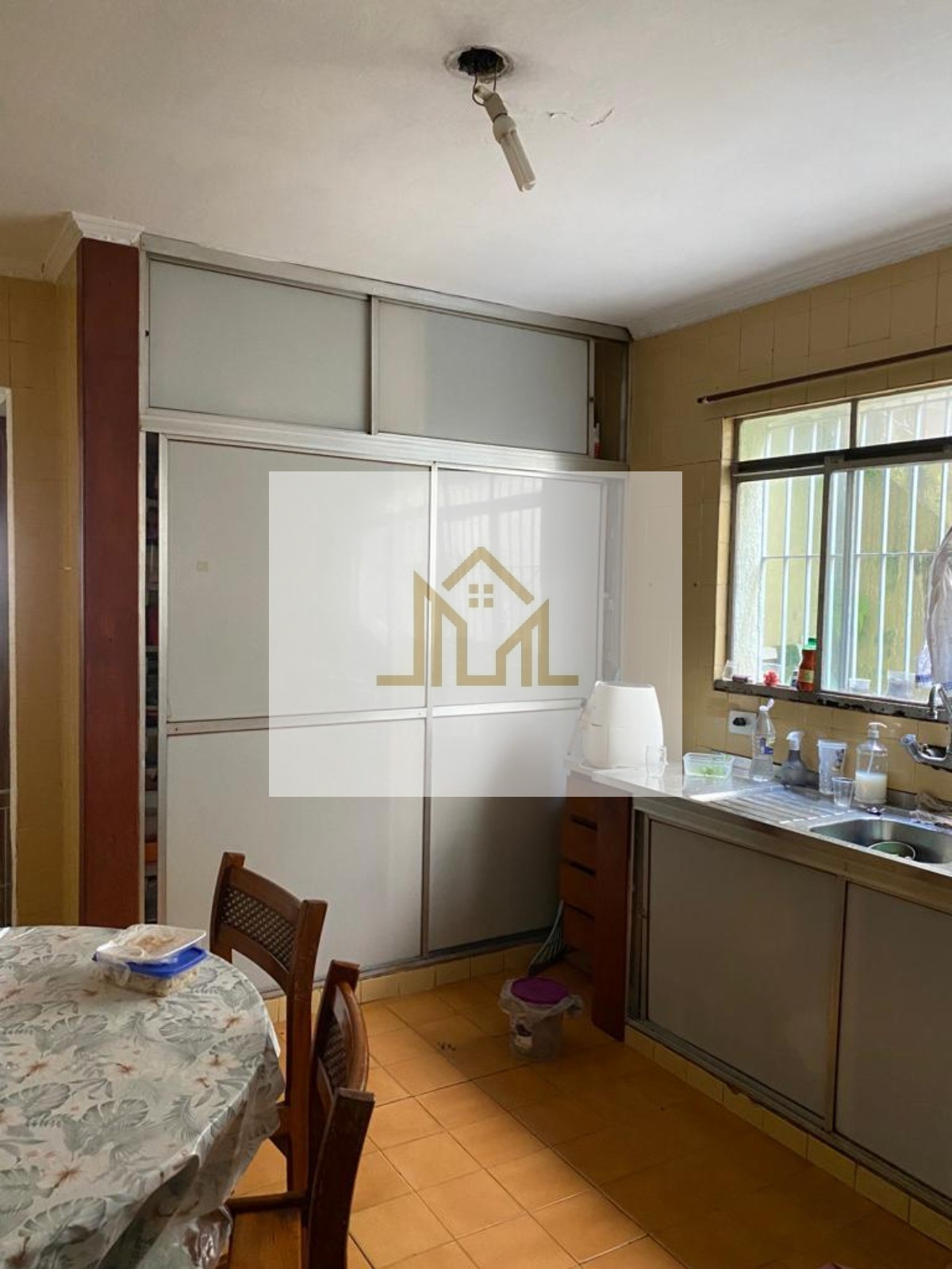 VILA LIVIERO Imóvel com 2 Casas 4 dormitórios 2 vagas 140m²