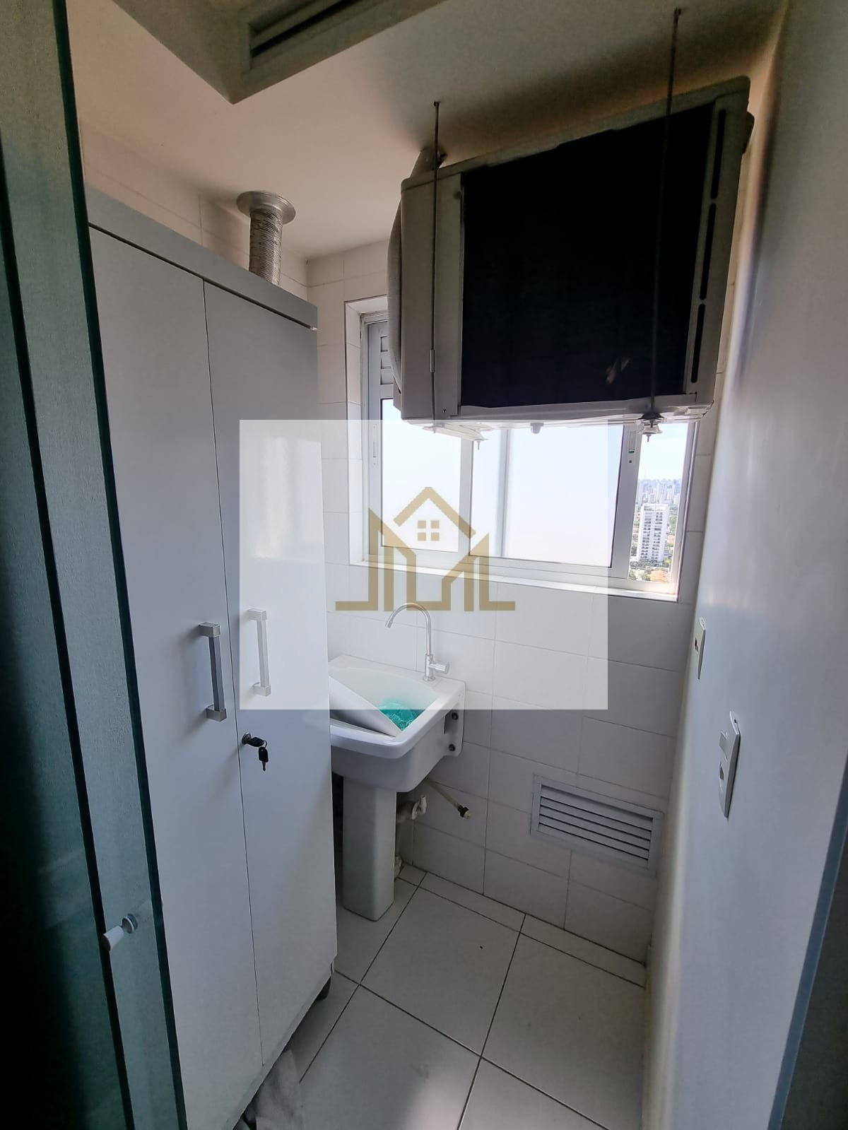 Brooklin 1 Dormitório Semi-Mobiliado 1 Vaga 45m²