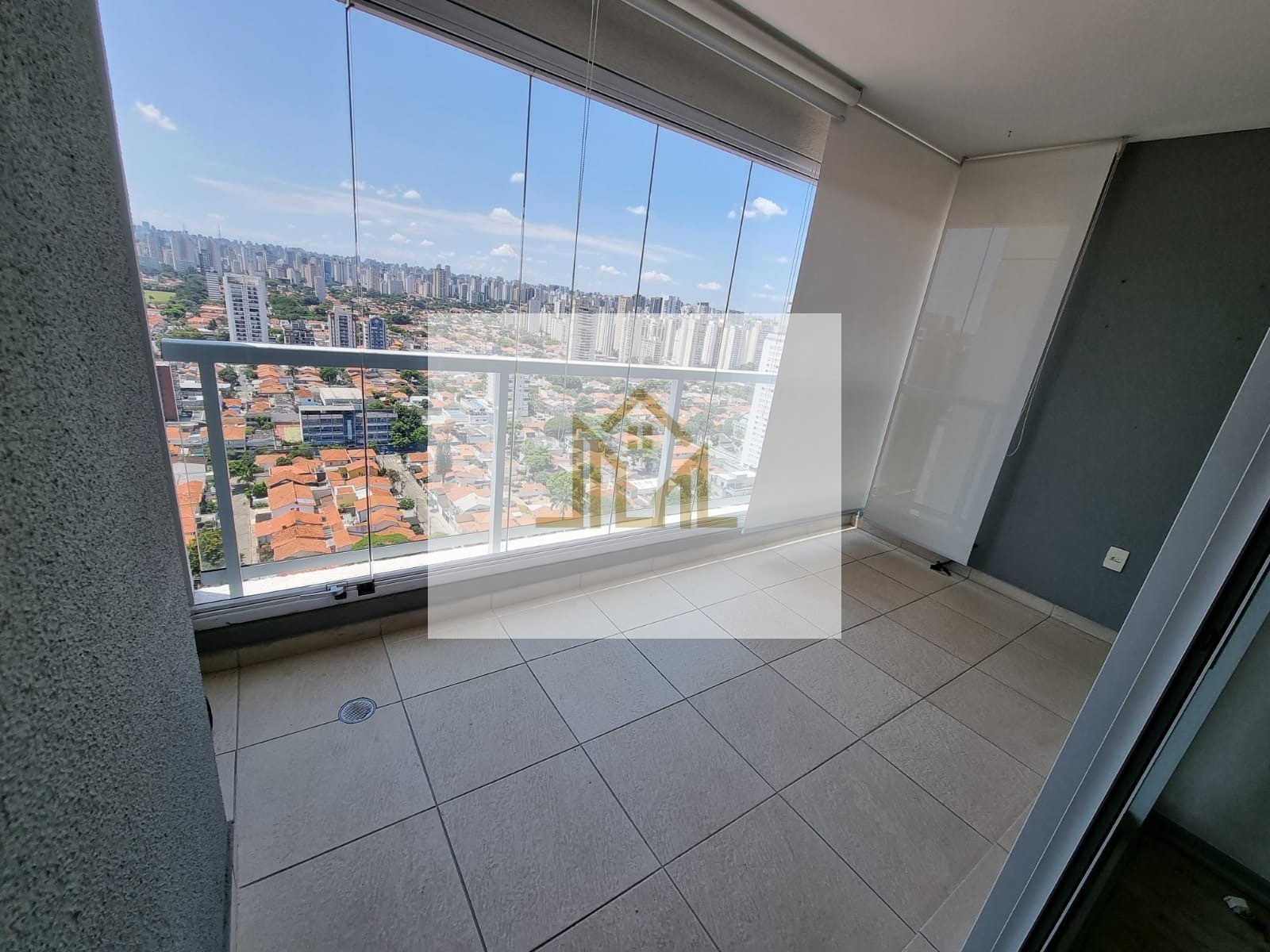 Brooklin 1 Dormitório Semi-Mobiliado 1 Vaga 45m²