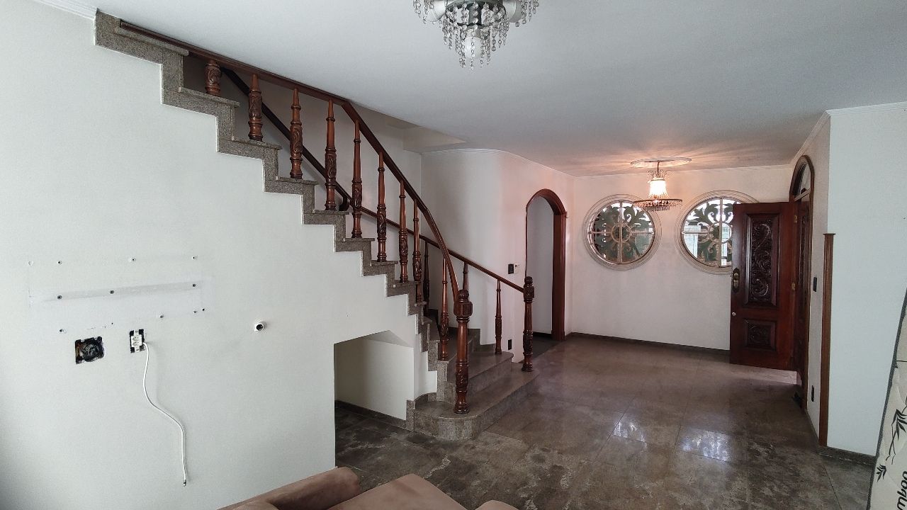 Sobrado, 4 quartos, 350 m² - Foto 1