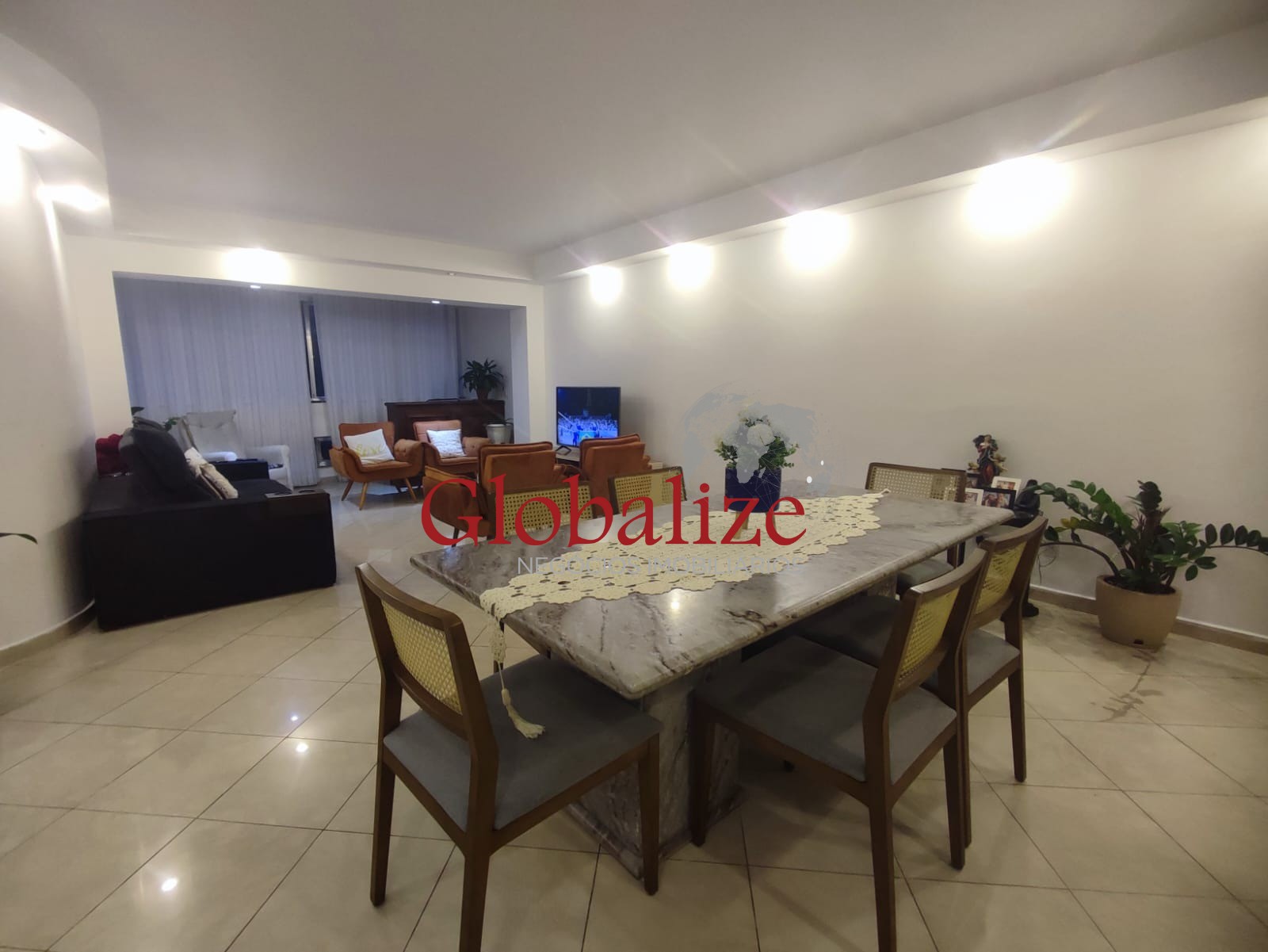 Apartamento à venda com 3 quartos, 167m² - Foto 3